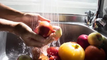 Фото блюда: Как правильно мыть фрукты и овощи чтобы удалить пестициды и микробы