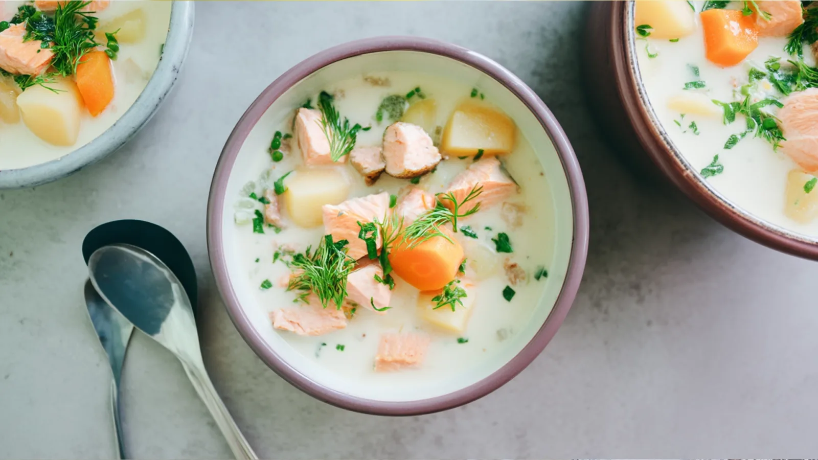 Фото блюда: Рыбный суп из лосося со сливками