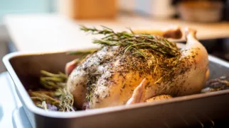 Фото рецепта: Ароматный цыплёнок с прованскими травами для уютного ужина