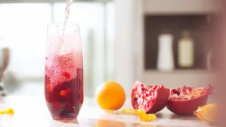 Фото рецепта: Гранатовый лимонад с ярким цитрусовым вкусом