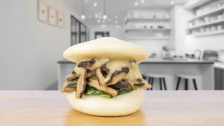 Фото рецепта: Грибной бургер с кремовым соусом