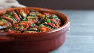 Фото рецепта: Гювеч овощной который меняет ваше представление о запеченных овощах