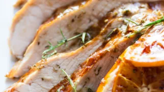 Фото рецепта: Сочная индейка в апельсиновом маринаде с ярким ароматом