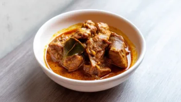 Фото блюда: Пряное карри с говядиной и кокосом для сытного ужина