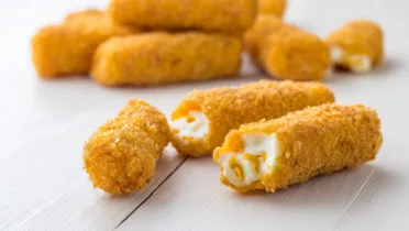 Фото рецепта Хрустящие картофельные крокеты с нежной серединкой