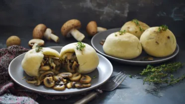 Фото блюда: Румяные картопляники с сочной грибной начинкой как в лучших украинских трактирах