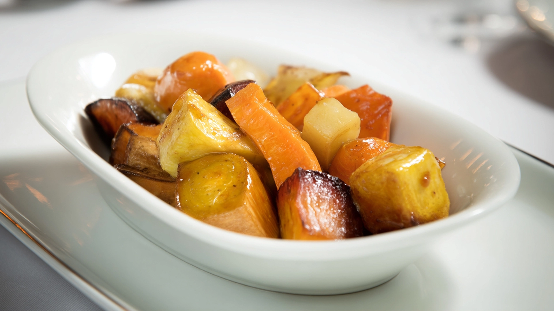 Фото блюда: Коренья в медово горчичном соусе для уютного ужина