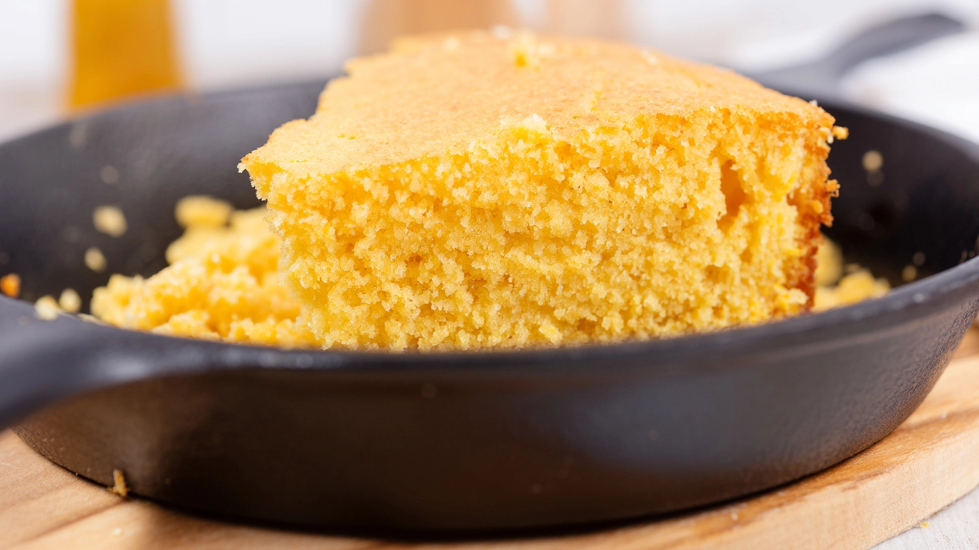 Фото блюда: Кукурузный хлеб с ярким вкусом и мягкой текстурой