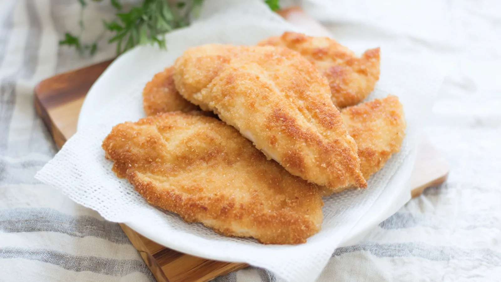 Фото блюда: Хрустящая курица по милански с мягкой сердцевиной