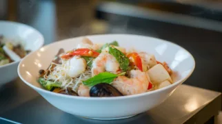 Фото рецепта: Лапша с морепродуктами с ароматом моря