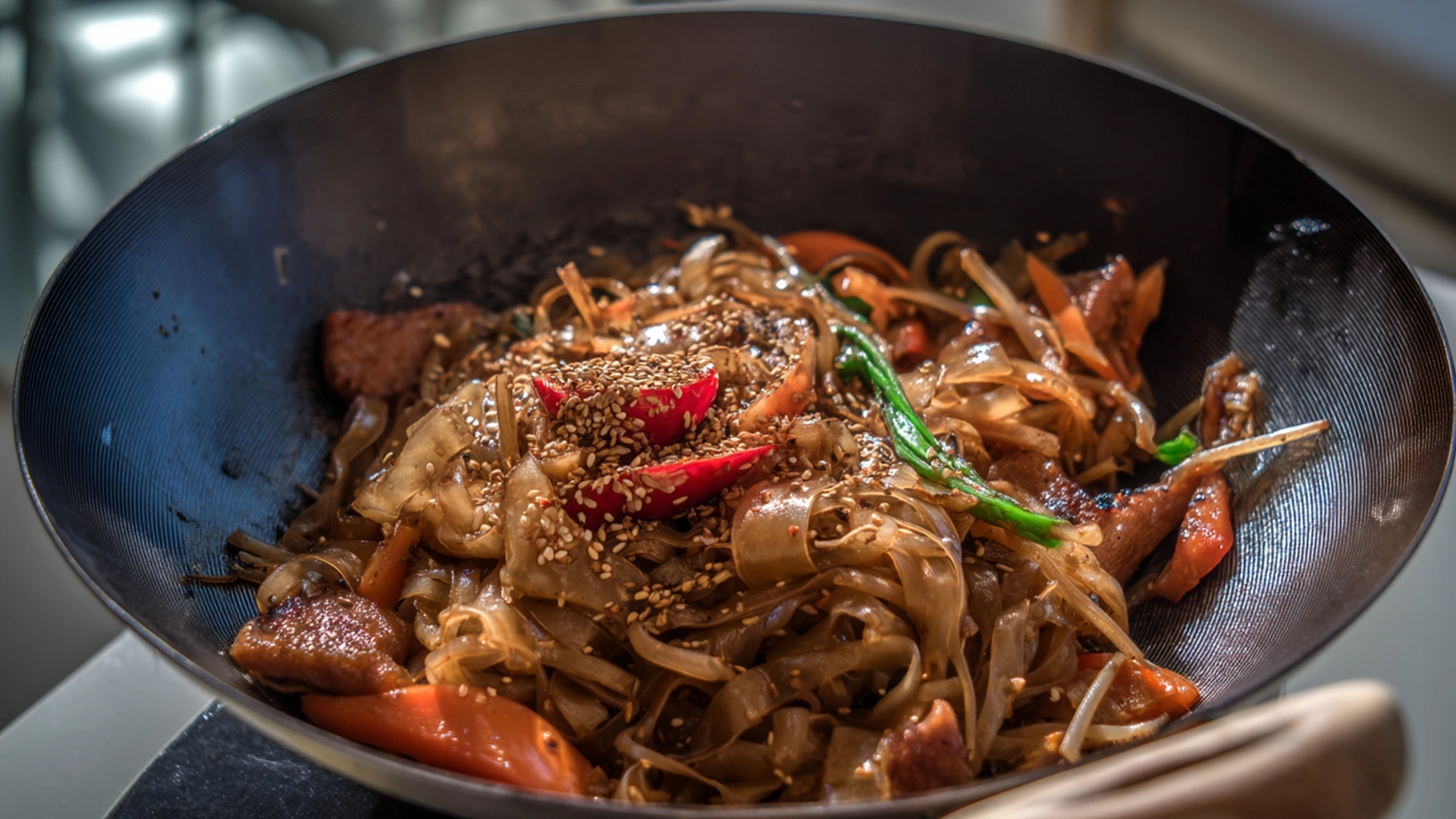 Фото блюда: Ароматная лапша в черном перце с ярким вкусом