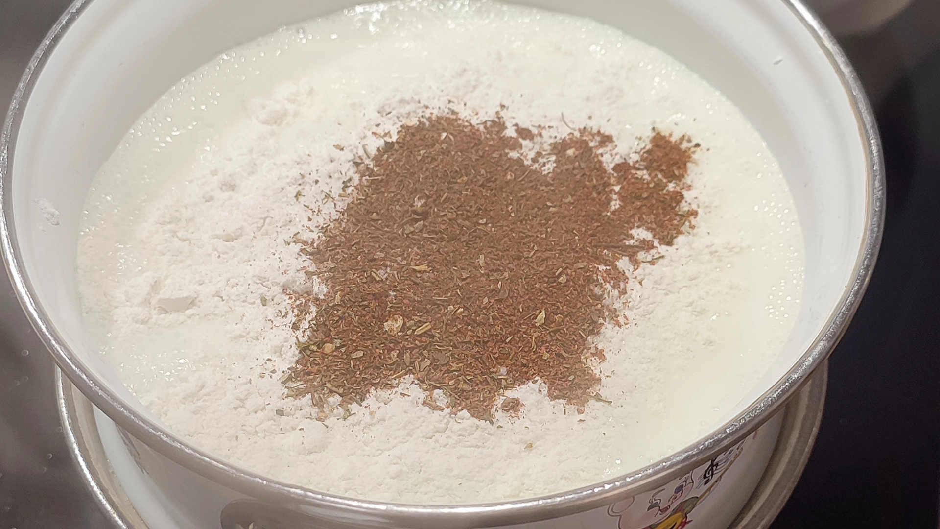 Готовим основу для соуса бешамель. Шаг 2