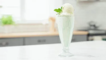 Фото блюда: Нежный мятный милкшейк с ванильным пломбиром