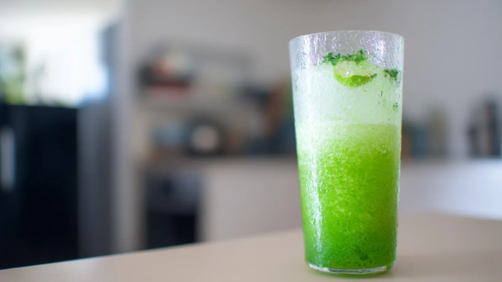 Фото блюда: Освежающий огуречный смузи с лаймом