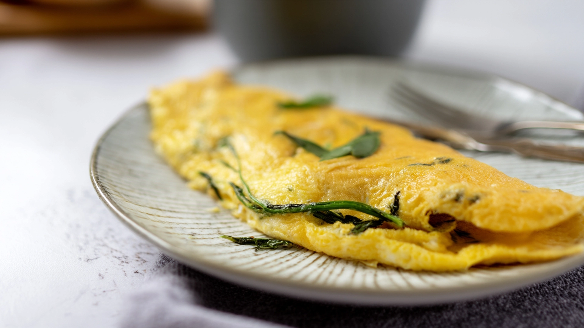 Фото блюда: Омлет с папоротником который удивит вкусом