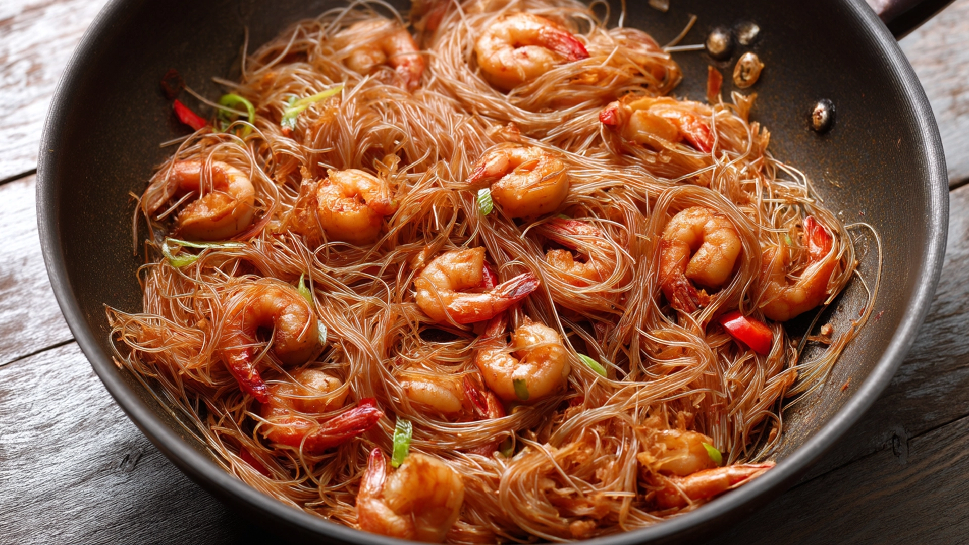 Фото блюда: Остро сладкая лапша с креветками которую вы приготовите за минуты