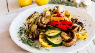 Фото рецепта: Овощи гриль с ярким лимонным ароматом