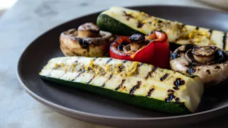 Фото рецепта: Овощи гриль с ярким лимонным акцентом