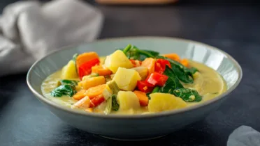 Фото блюда: Овощное рагу с ярким ароматом имбиря и нежным кокосовым вкусом