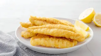 Фото рецепта: Хрустящий пангасиус в легком кляре для быстрого ужина