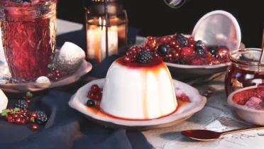 Фото блюда: Нежная панна котта с ягодным соусом