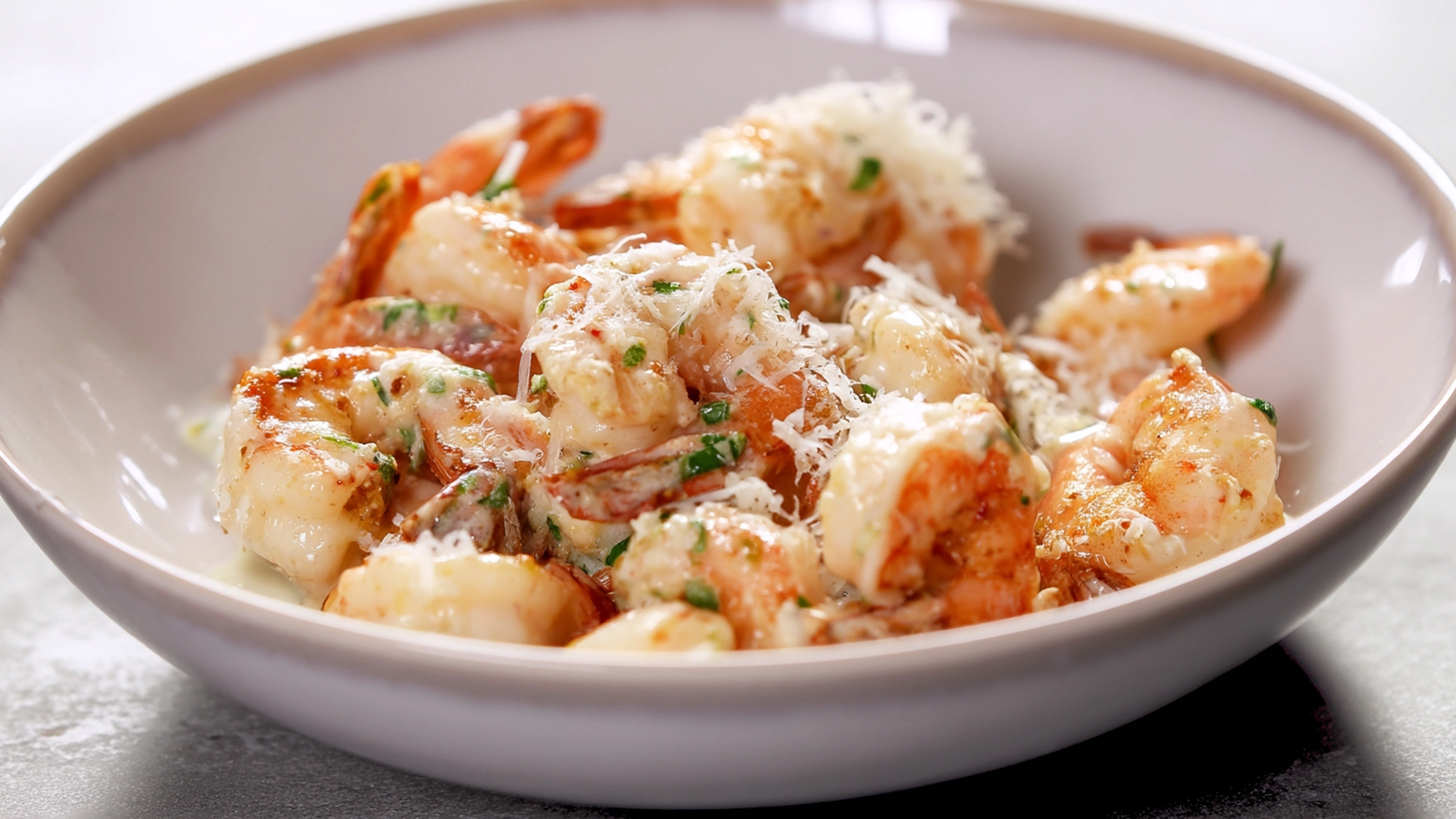 Фото блюда: Нежная паста с креветками в сливочном соусе с пармезаном