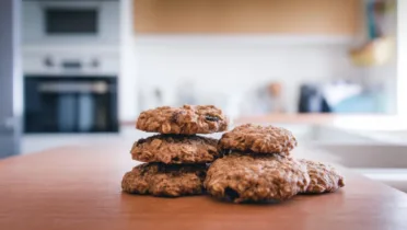 Фото блюда: Пряное овсяное печенье на патоке с насыщенным ароматом специй
