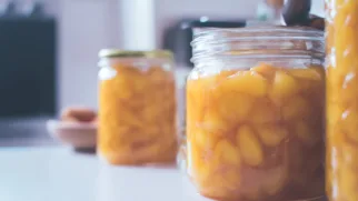 Фото рецепта: Персиковое конфитюре с пектином для яркого вкуса