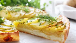 Фото рецепта: Нежный пирог с картошкой и зеленью который всегда удается