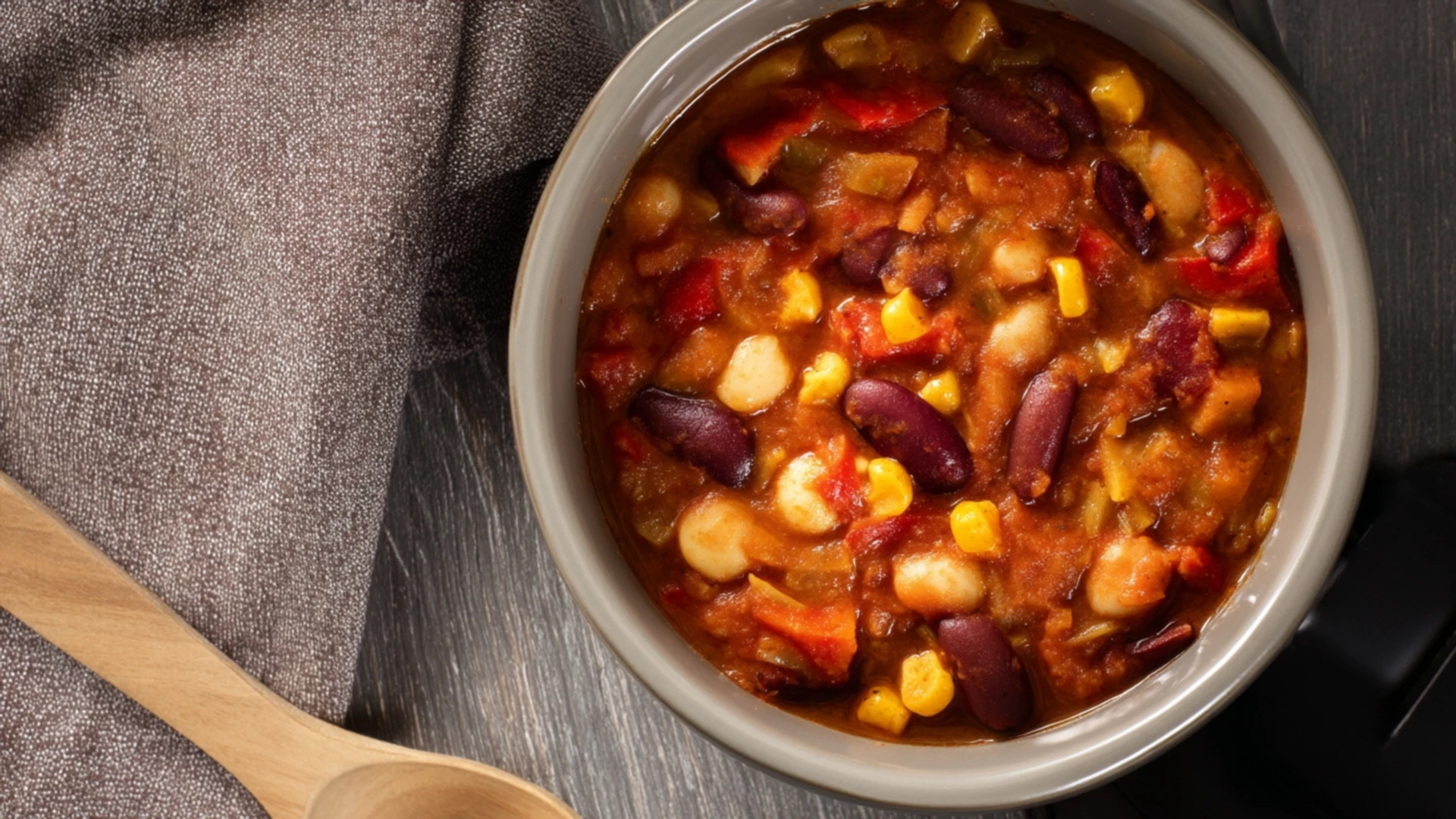 Фото блюда: Насыщенное овощное рагу с яркой кукурузой