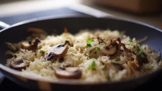 Фото рецепта: Рис с грибами который покоряет ароматом
