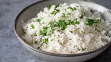 Фото блюда: Рис с лаймом и кориандром для яркого вкуса