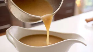 Фото рецепта: Соус к утке с яблочным соком который усиливает вкус мяса