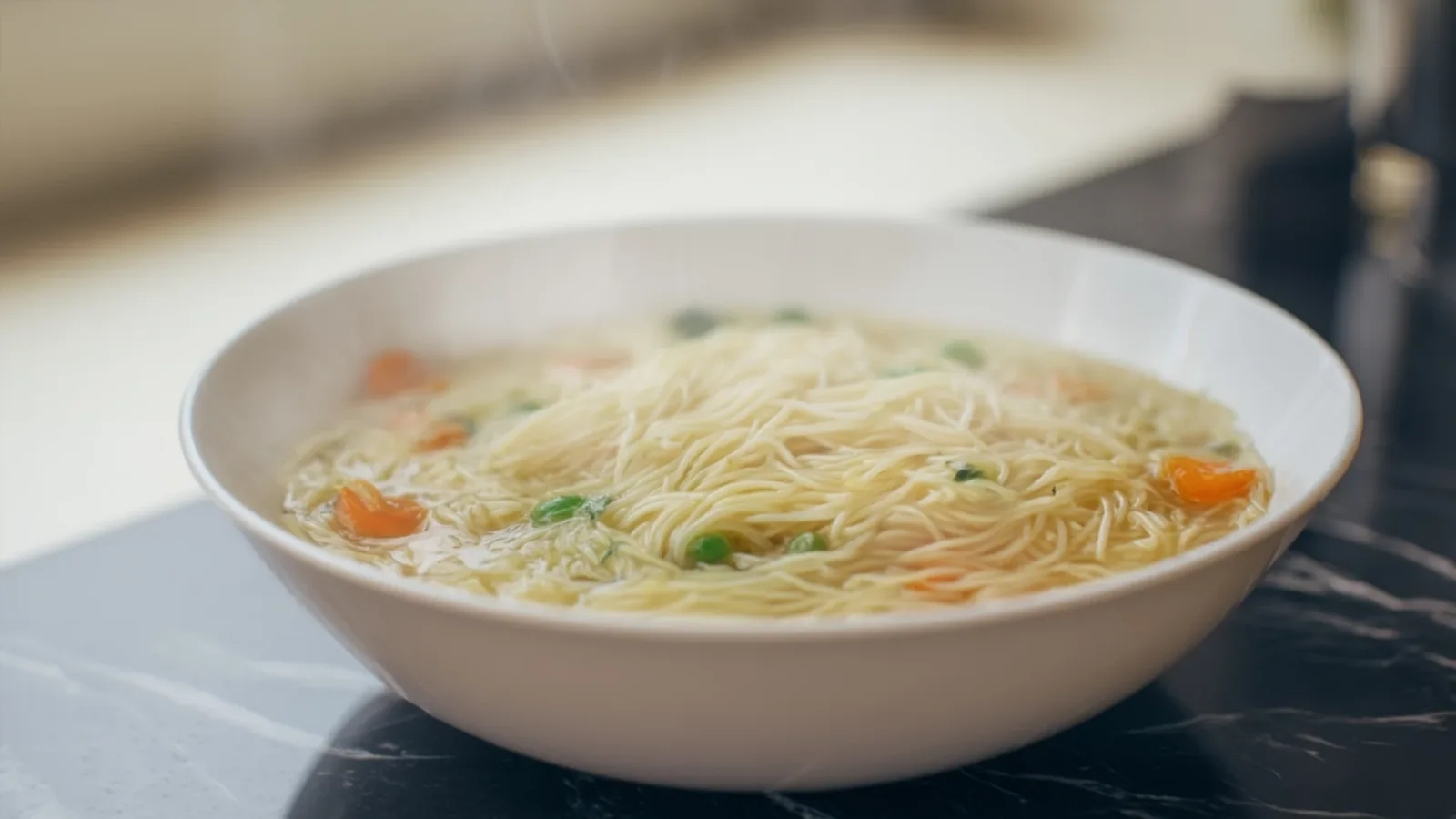 Фото блюда: Нежный суп лапша для детей с мягкими овощами