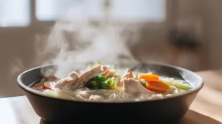 Фото рецепта: Сытный суп с индейкой и мягкой лапшой