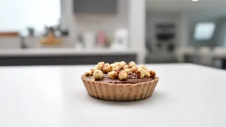 Фото рецепта: Шоколадный тарт с фундуком с глубоким ореховым вкусом