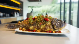 Фото рецепта: Нежный тайский сибас в пряном красном карри