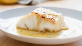 Фото рецепта: Треска в мисо и юдзу с нежной текстурой и ярким вкусом