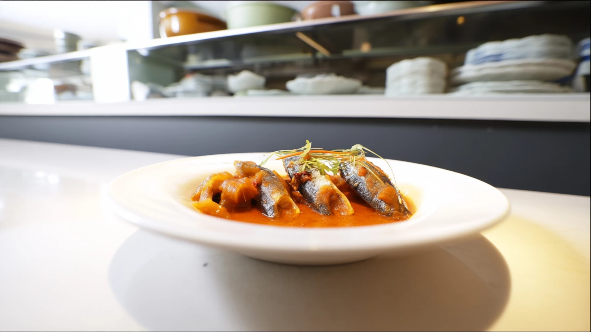 Фото блюда: Тушеная иваси в сметане – рецепт с калорийностью