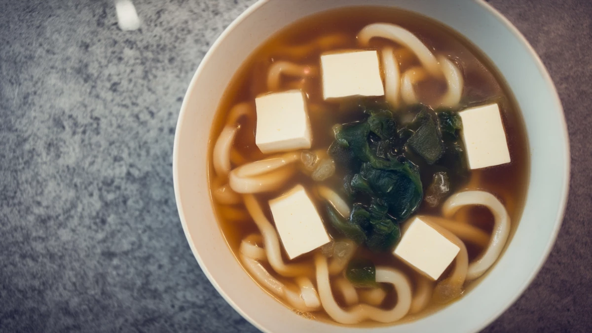 Фото блюда: Удон в мисо бульоне: как приготовить с калорийностью и вкусом