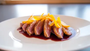 Фото блюда: Утка в солнечном апельсиновом соусе для яркого ужина