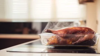 Фото рецепта: Сочная утка в медово соевом маринаде с карамельной корочкой