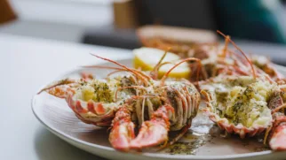 Фото рецепта: Запеченные раки с ярким лимонным вкусом