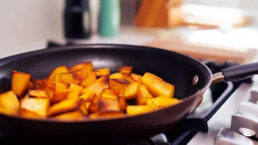 Фото блюда: Жареная брюква с золотистой корочкой на каждый день