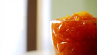 Фото рецепта: Апельсиновый соус для утки с цедрой: глянцевый вкус ресторанного уровня дома