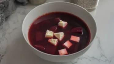 Фото блюда: Борщ с адыгейским сыром – ароматный и сытный