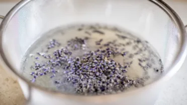 Фото рецепта Ароматный лавандовый сироп для напитков и десертов