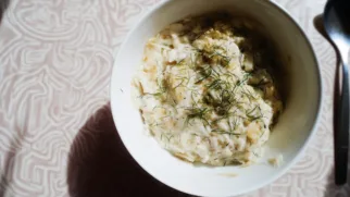 Фото рецепта: Фрикасе из окары с зеленью – нежный вегетарианский рецепт