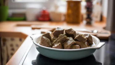 Фото блюда: Ароматная говядина тушеная с семенами укропа для сытного обеда