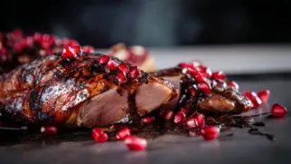 Фото рецепта: Гусь в гранатовом соусе – изысканное блюдо для особых случаев